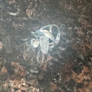 Elegant Silver Crystal Ring